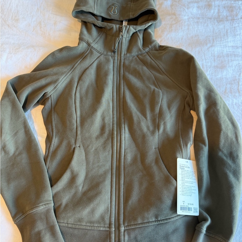 NWT lululemon scuba hoodie army Green Full-Zip size 6